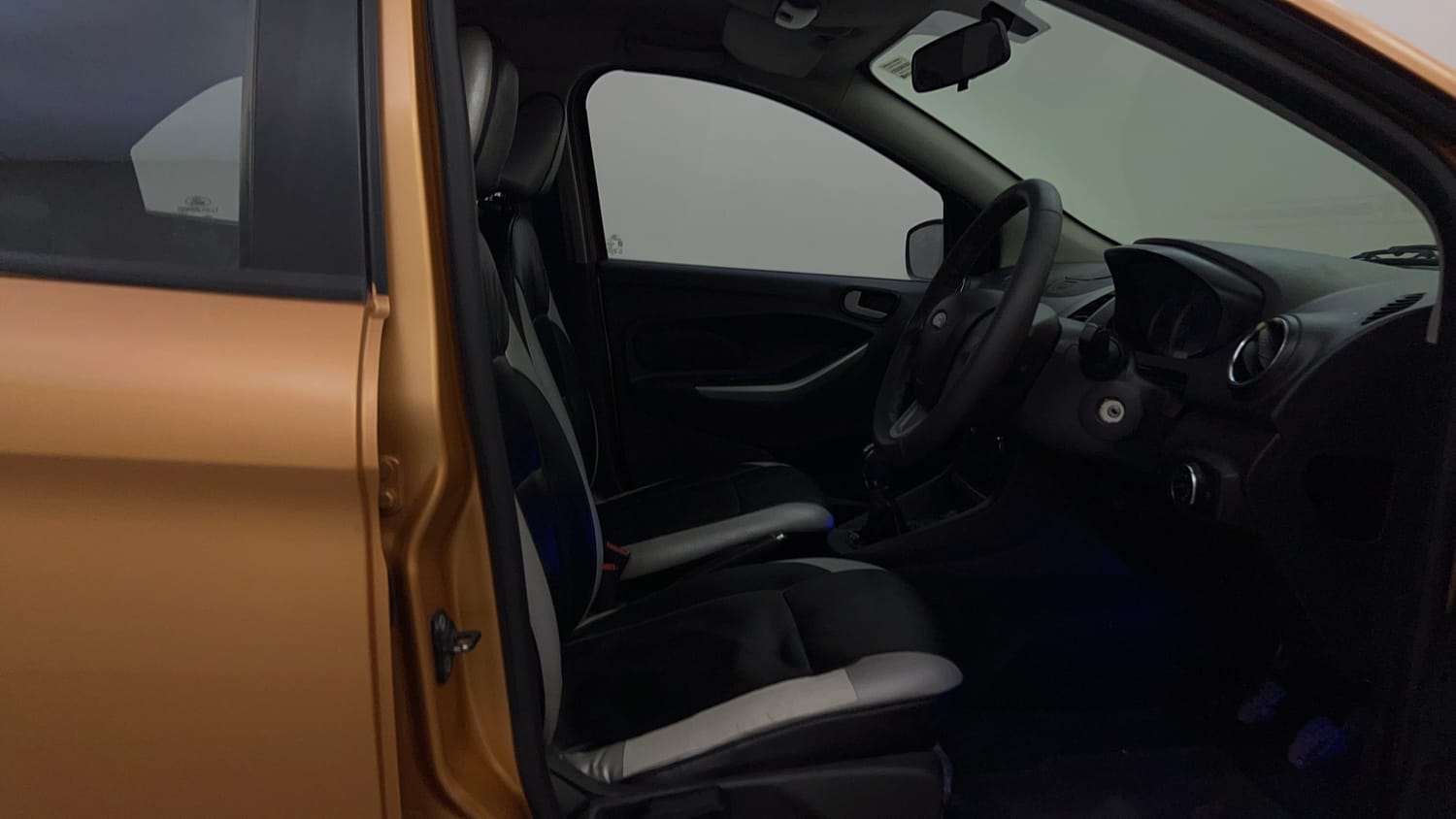 Used 2016 Ford Figo Titanium1.5 TDCi Diesel Manual interior RIGHT SIDE FRONT DOOR CABIN VIEW
