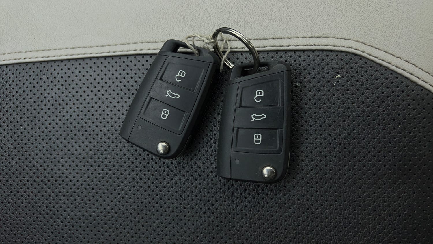 Used 2022 Volkswagen Taigun Topline 1.0 TSI AT Petrol Automatic extra CAR KEY VIEW