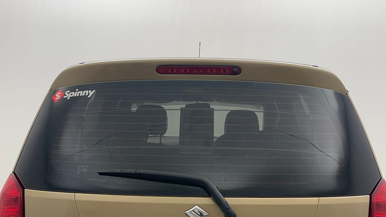 Used 2016 Maruti Suzuki Ertiga ZXI Petrol Manual top_features Rear defogger