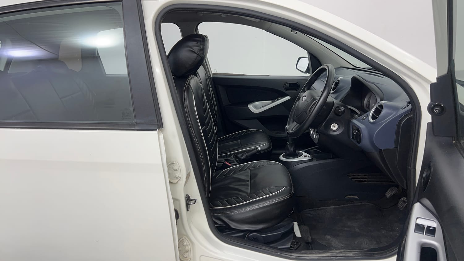 Used 2013 Ford Figo Duratec Petrol Titanium 1.2 Petrol Manual interior RIGHT SIDE FRONT DOOR CABIN VIEW