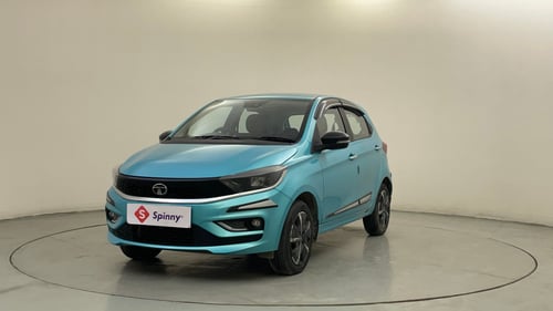 Used 2025 Tata Tiago XZA Petrol Automatic exterior LEFT FRONT CORNER VIEW