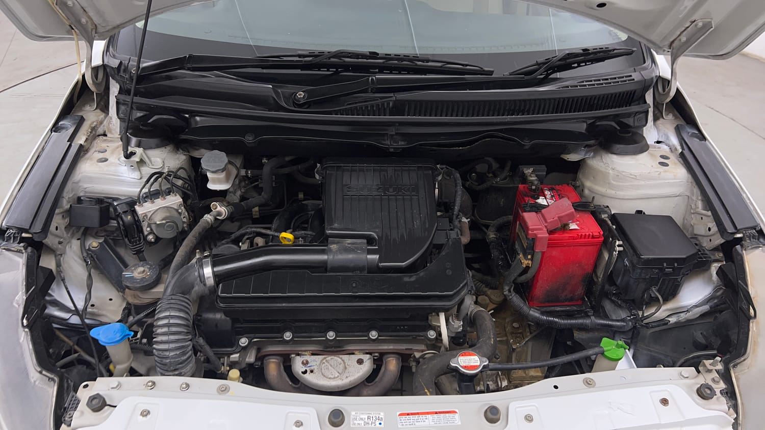 Used 2015 Maruti Suzuki Ciaz ZXI+ Petrol Manual engine ENGINE & BONNET OPEN FRONT VIEW