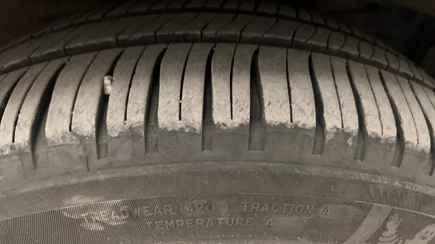 Used 2016 Honda City SV CVT Petrol Automatic tyres RIGHT FRONT TYRE TREAD VIEW