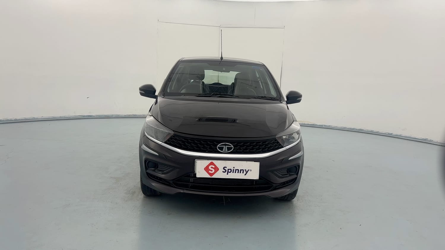 Used 2023 Tata Tiago XT Petrol Manual exterior FRONT VIEW