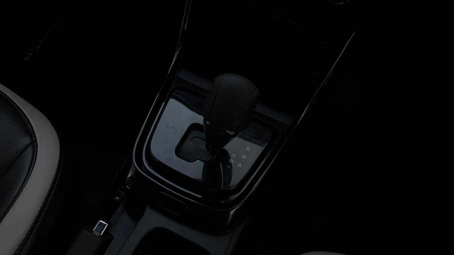 Used 2025 Tata Punch Adventure Plus AMT Petrol Automatic interior GEAR  KNOB VIEW