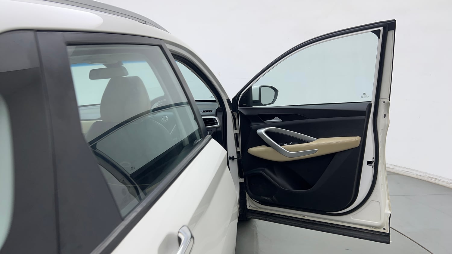 Used 2021 MG Motors Hector Super 1.5 Petrol Turbo MT Petrol Manual interior RIGHT FRONT DOOR OPEN VIEW