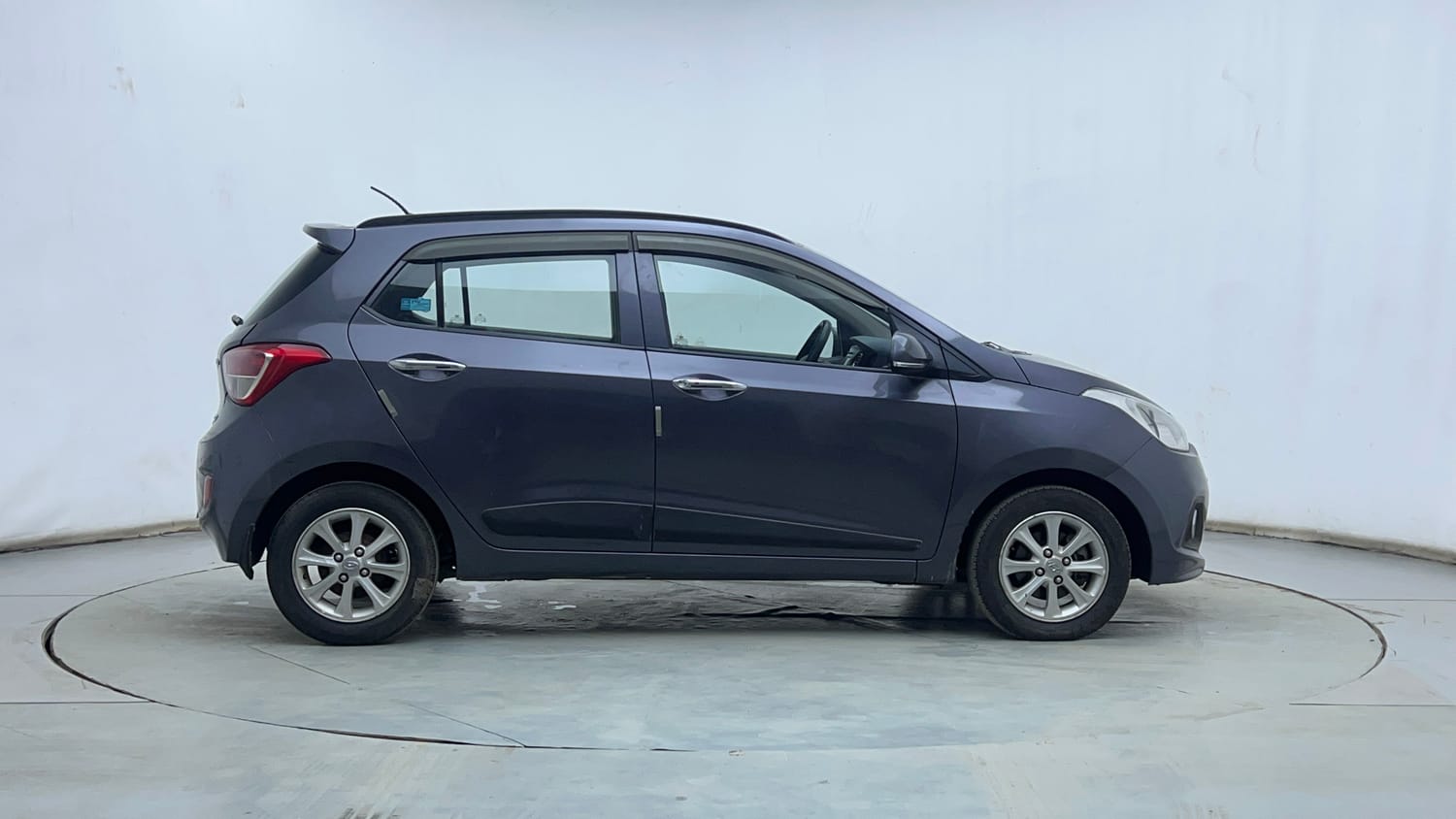 Used 2014 Hyundai Grand i10 Asta AT 1.2 Kappa VTVT Petrol Automatic exterior RIGHT SIDE VIEW