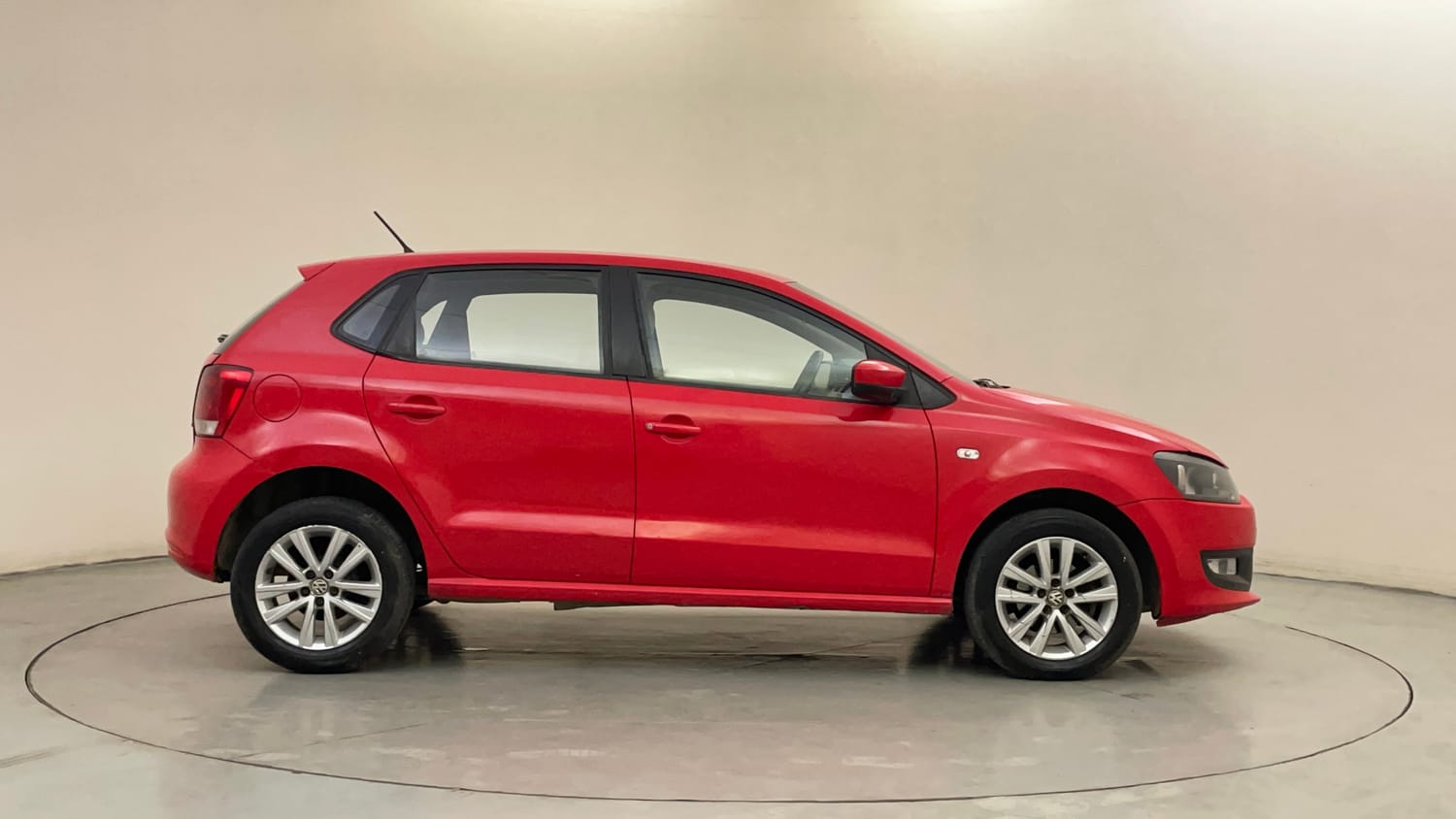 Used 2014 Volkswagen Polo Highline1.2L (P) Petrol Manual exterior RIGHT SIDE VIEW