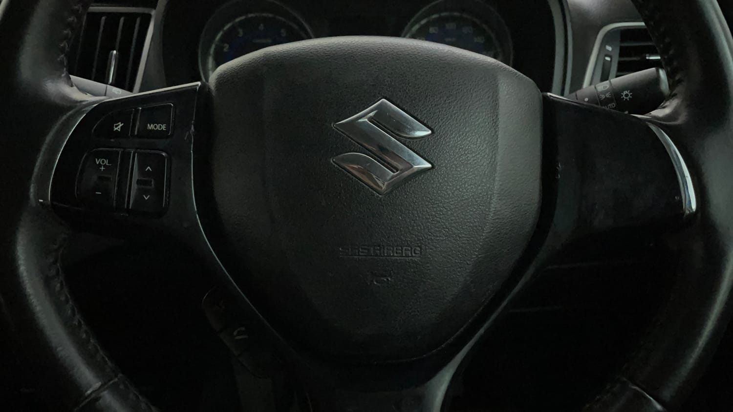 Used 2019 Maruti Suzuki Baleno Alpha Automatic Petrol Automatic top_features Airbags