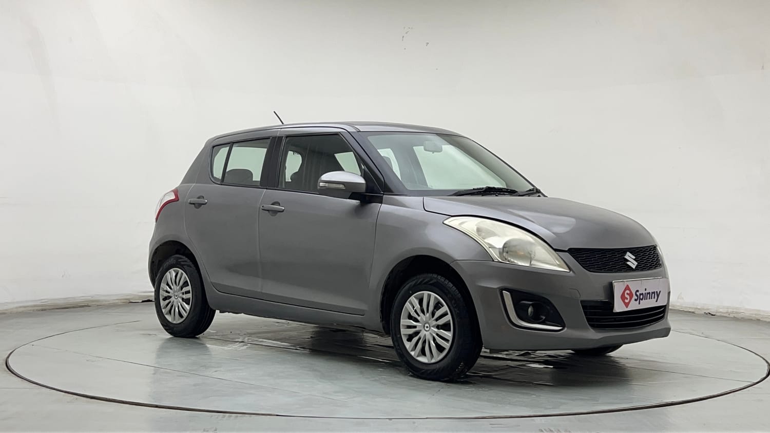 Used 2015 Maruti Suzuki Swift VXi Petrol Manual exterior RIGHT FRONT CORNER VIEW