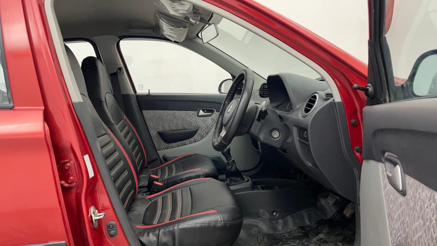 Used 2018 Maruti Suzuki Alto 800 LXi Petrol Manual interior RIGHT SIDE FRONT DOOR CABIN VIEW