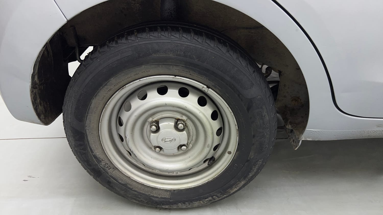 Used 2019 Hyundai Santro Magna Petrol Manual tyres RIGHT REAR TYRE RIM VIEW