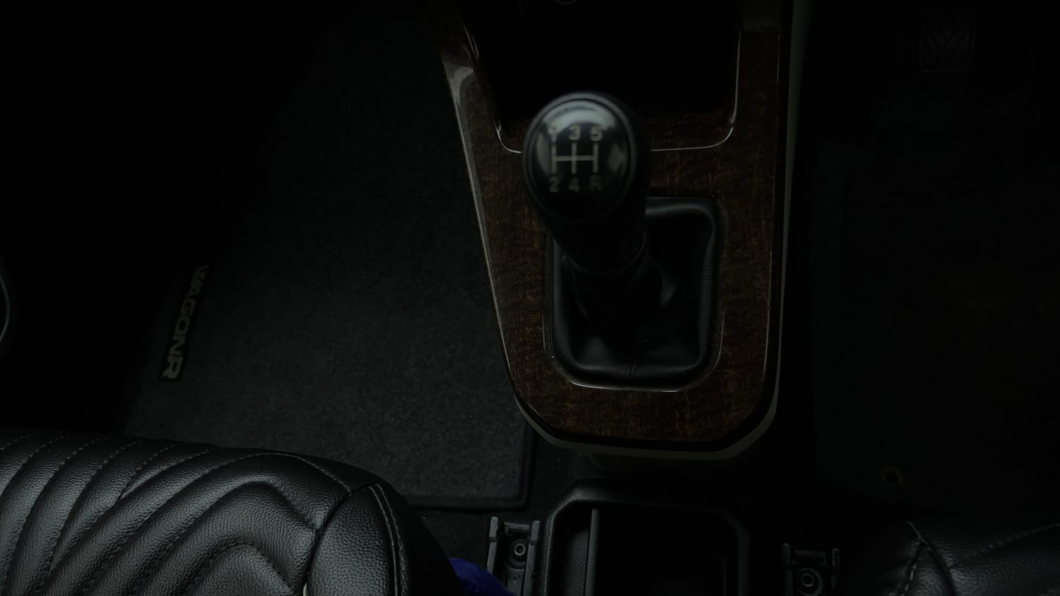 Used 2022 Maruti Suzuki Wagon R VXI 1.0 Petrol Manual interior GEAR  KNOB VIEW