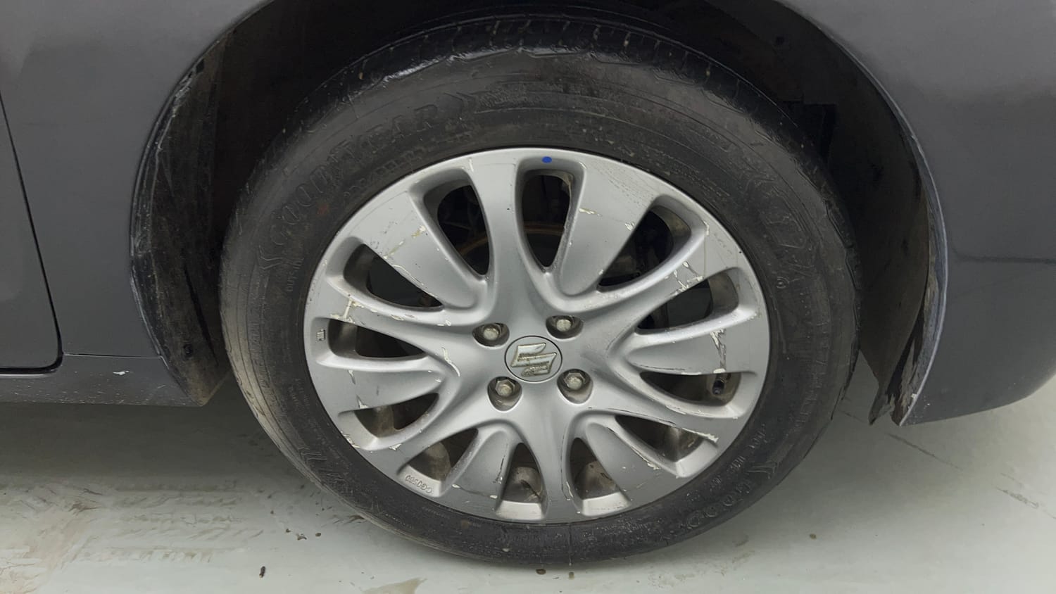 Used 2018 Maruti Suzuki Baleno Zeta 1.2 AT Petrol Automatic tyres RIGHT FRONT TYRE RIM VIEW