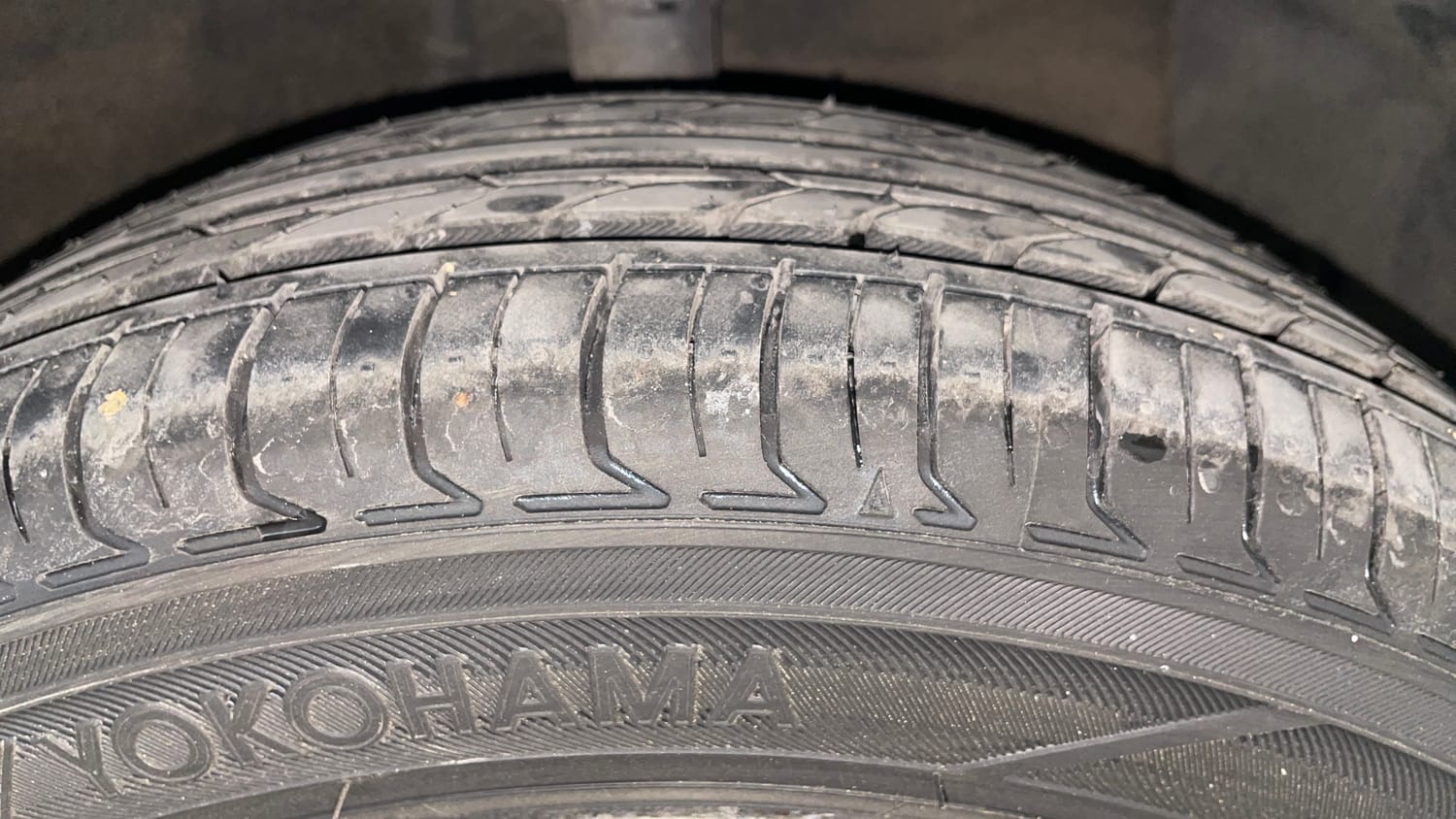 Used 2016 Hyundai Xcent SX 1.2 Petrol Manual tyres RIGHT FRONT TYRE TREAD VIEW
