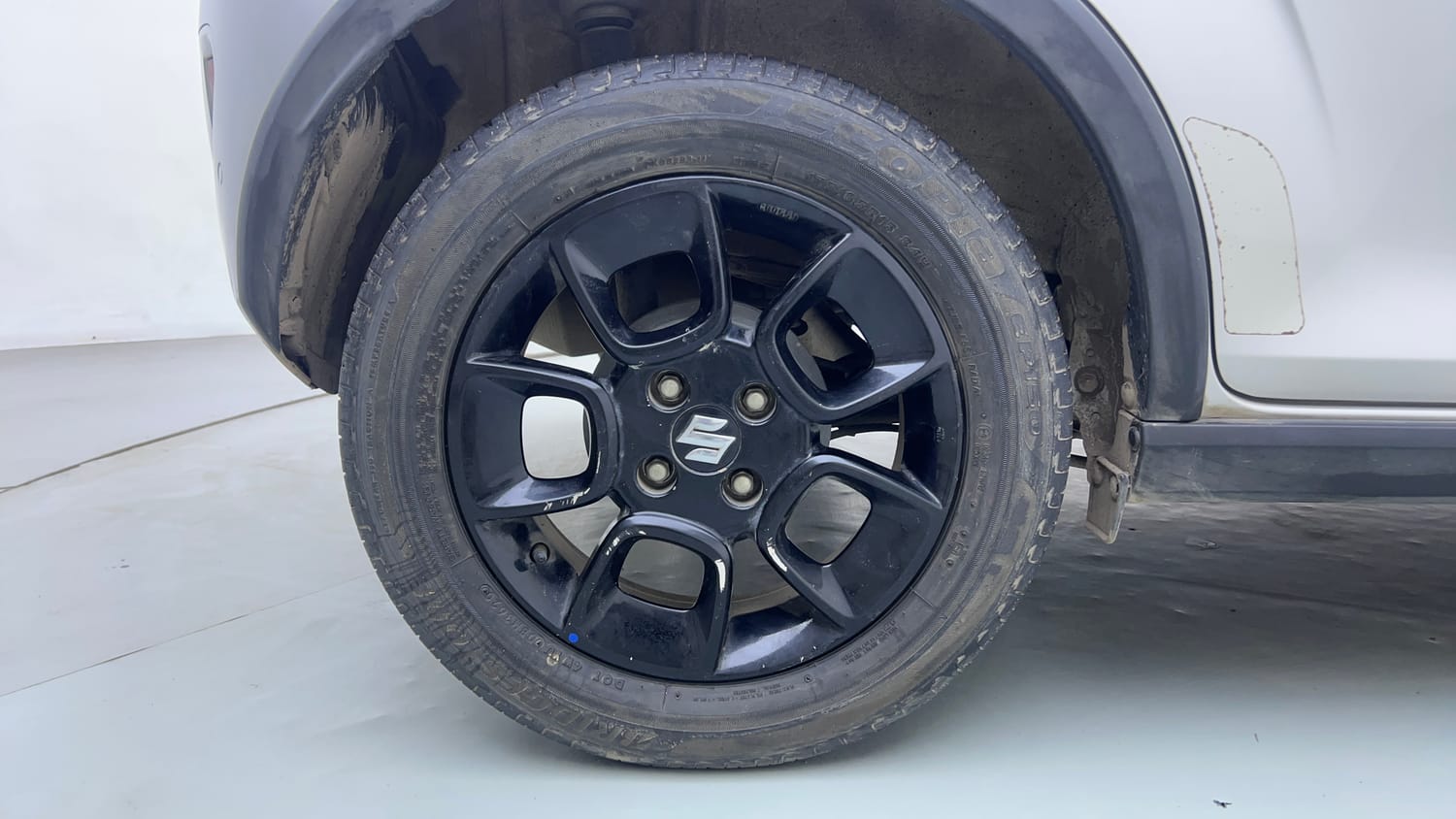 Used 2021 Maruti Suzuki Ignis Zeta 1.2 MT Petrol Manual tyres RIGHT REAR TYRE RIM VIEW