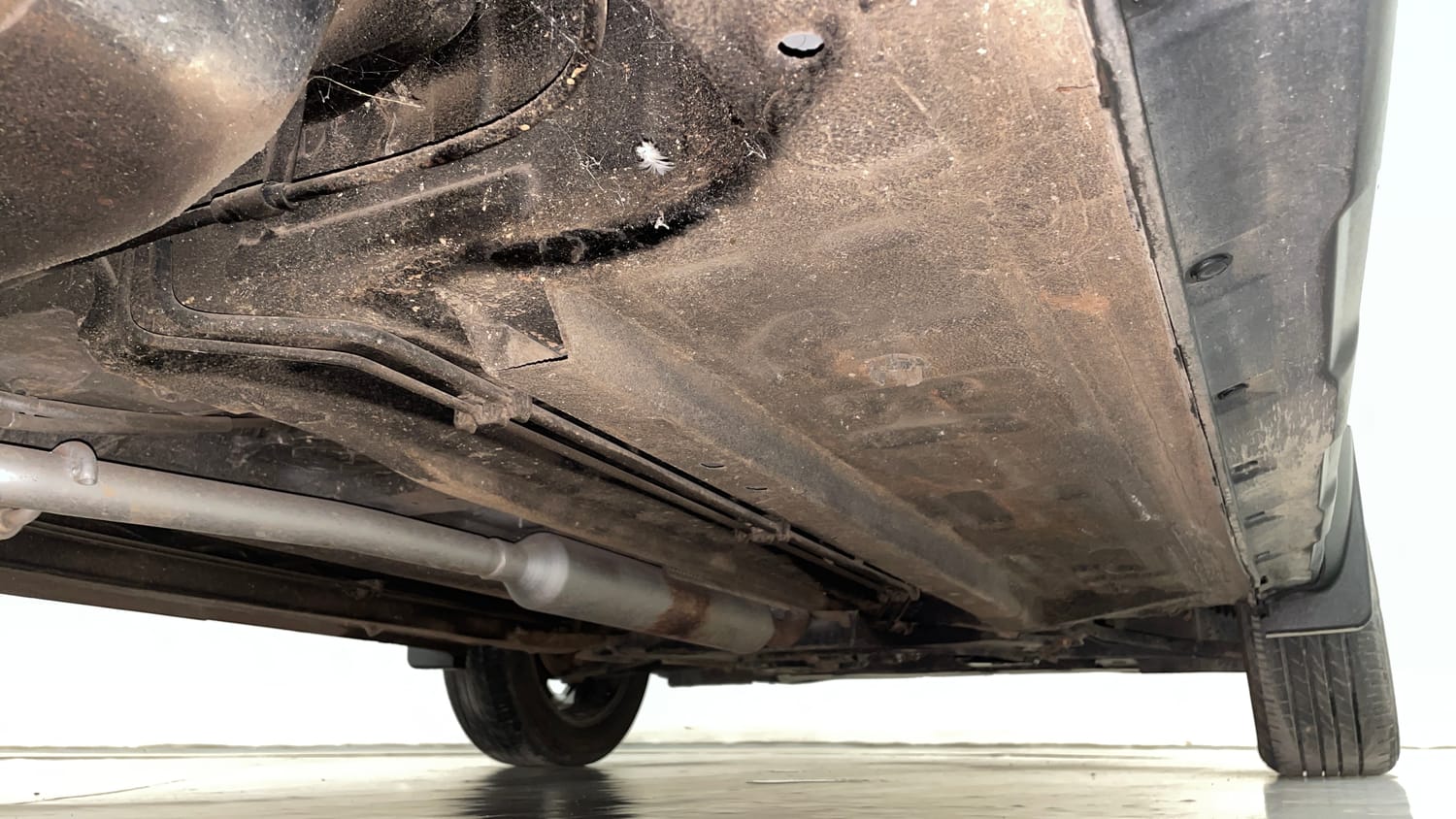 Used 2021 Renault Kiger RXZ Turbo CVT Petrol Automatic extra REAR RIGHT UNDERBODY VIEW