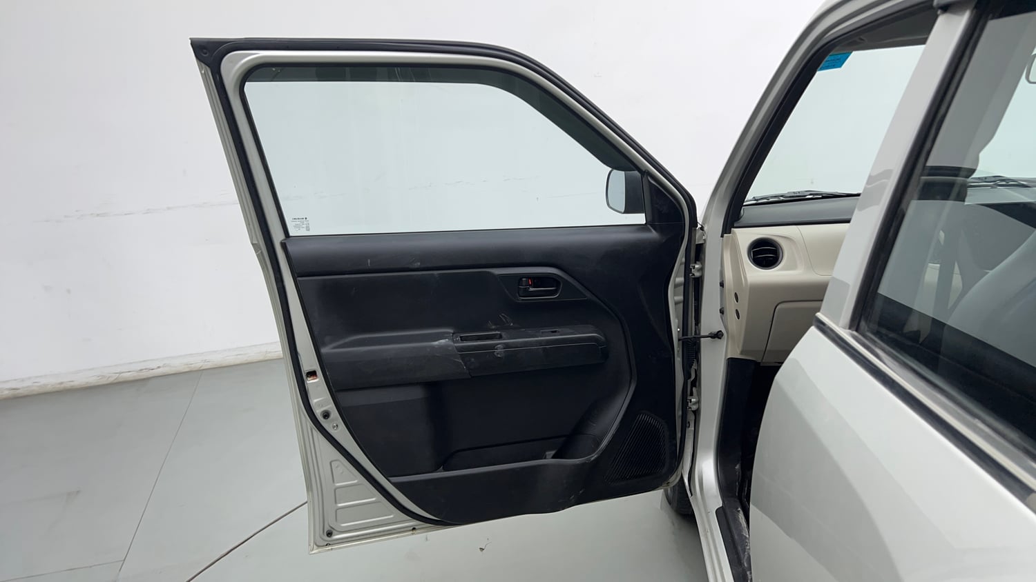 Used 2021 Maruti Suzuki Wagon R LXi 1.0 CNG Cng Manual interior LEFT FRONT DOOR OPEN VIEW