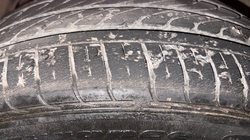 Used 2020 Tata Tiago XZA Plus Petrol Automatic tyres LEFT FRONT TYRE TREAD VIEW