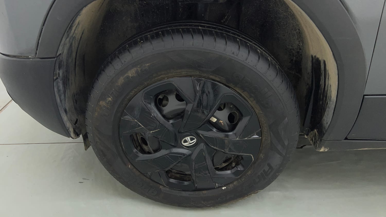 Used 2022 Tata Punch Adventure MT Petrol Manual tyres LEFT FRONT TYRE RIM VIEW