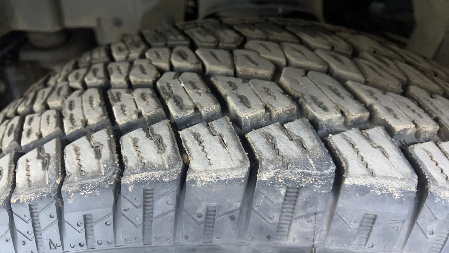 Used 2022 mahindra Thar LX Hard Top Diesel AT 4WD Diesel Automatic tyres LEFT FRONT TYRE TREAD VIEW