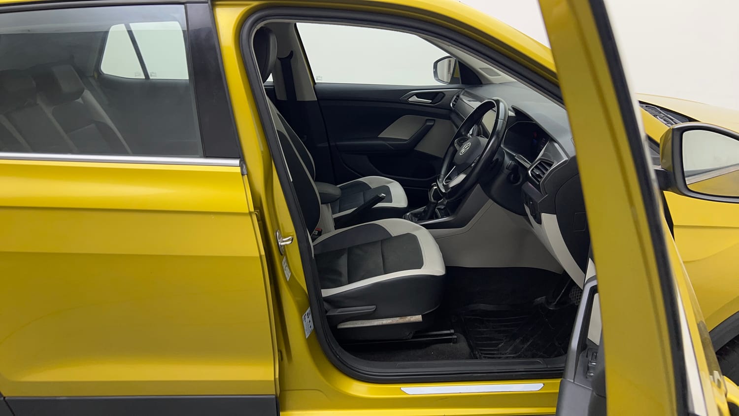Used 2022 Volkswagen Taigun Topline 1.0 TSI AT Petrol Automatic interior RIGHT SIDE FRONT DOOR CABIN VIEW