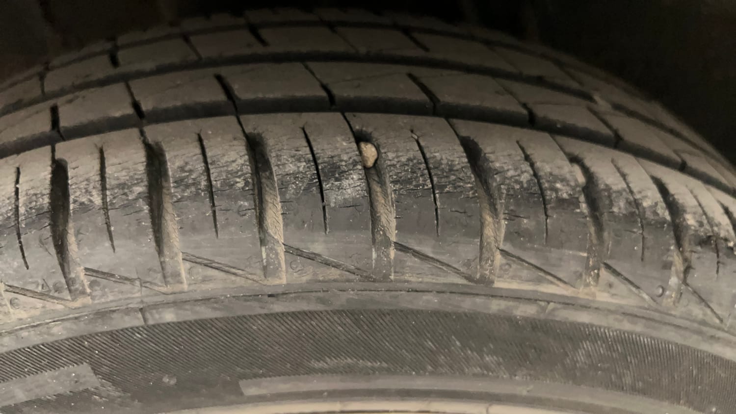 Used 2020 Renault Kwid RXL Petrol Manual tyres RIGHT REAR TYRE TREAD VIEW
