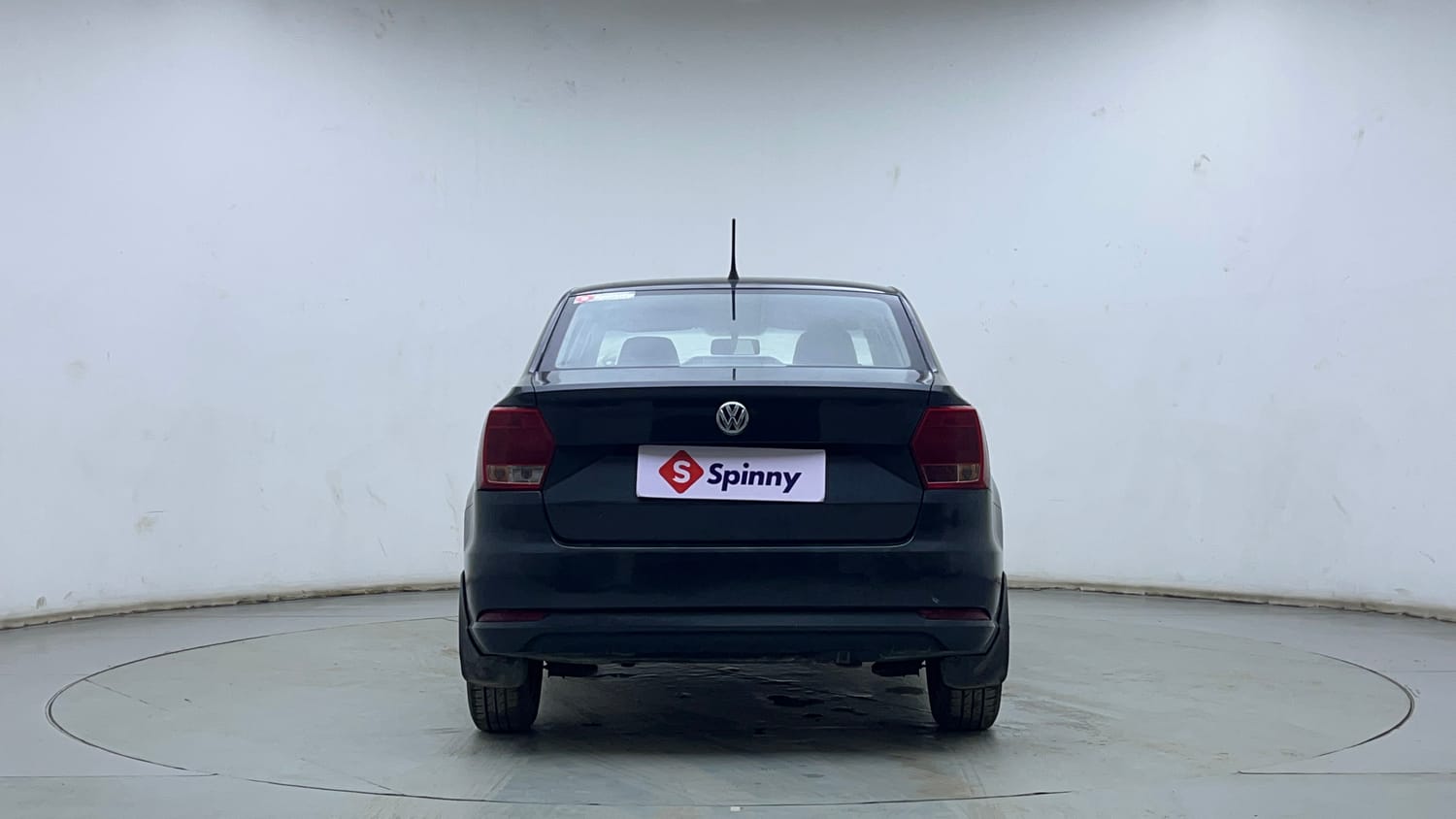 Used 2018 Volkswagen Ameo Comfortline 1.0L (P) Petrol Manual exterior BACK VIEW