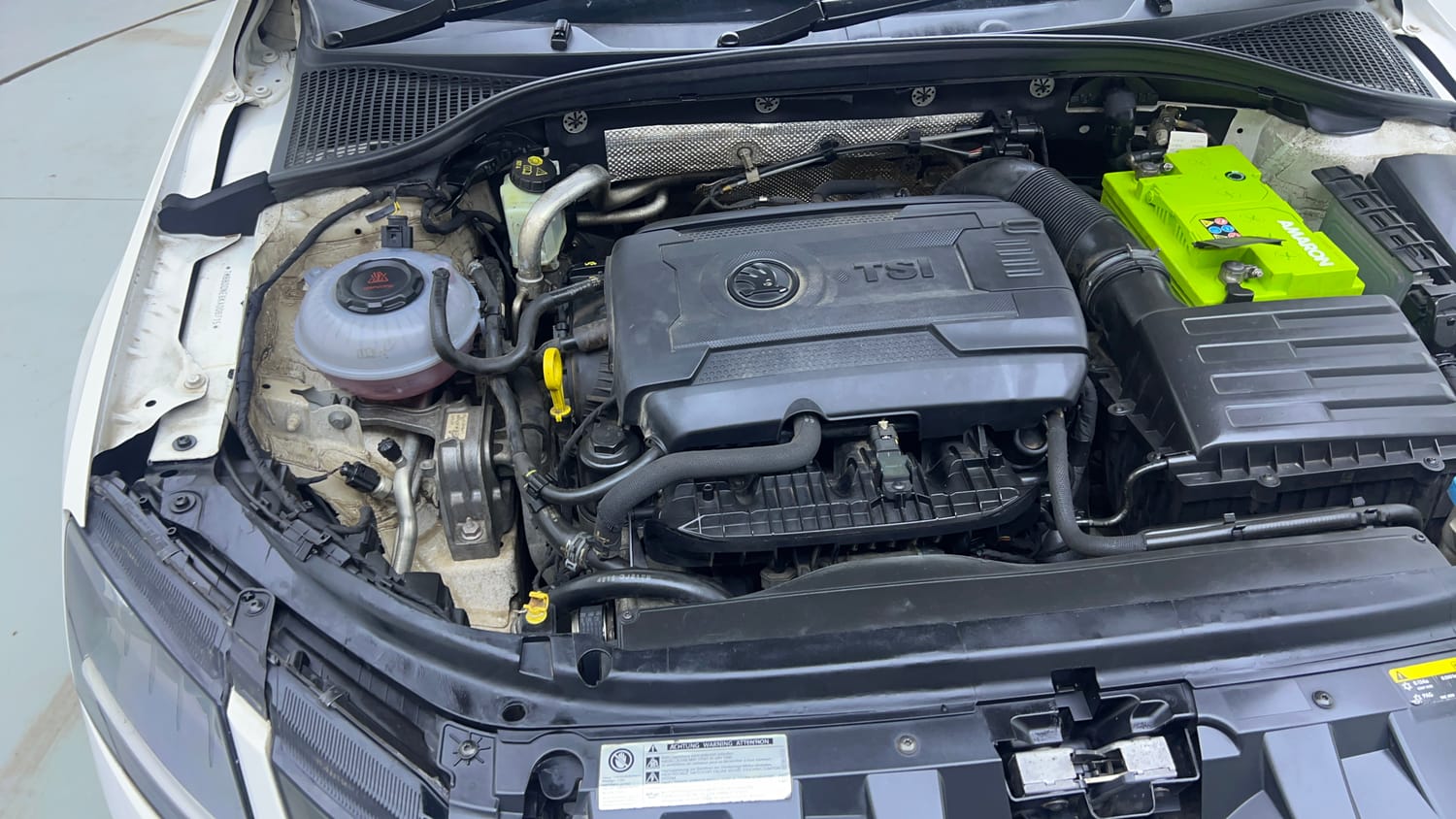 Used 2019 Skoda Octavia 1.8 TSI Style AT Petrol Automatic engine ENGINE RIGHT SIDE VIEW