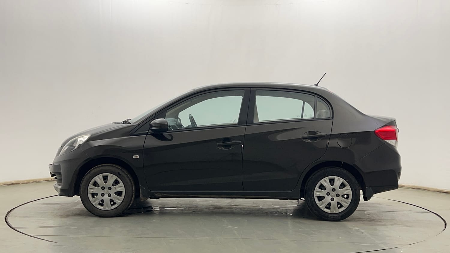 Used 2015 Honda Amaze 1.2 S i-VTEC Petrol Manual exterior LEFT SIDE VIEW