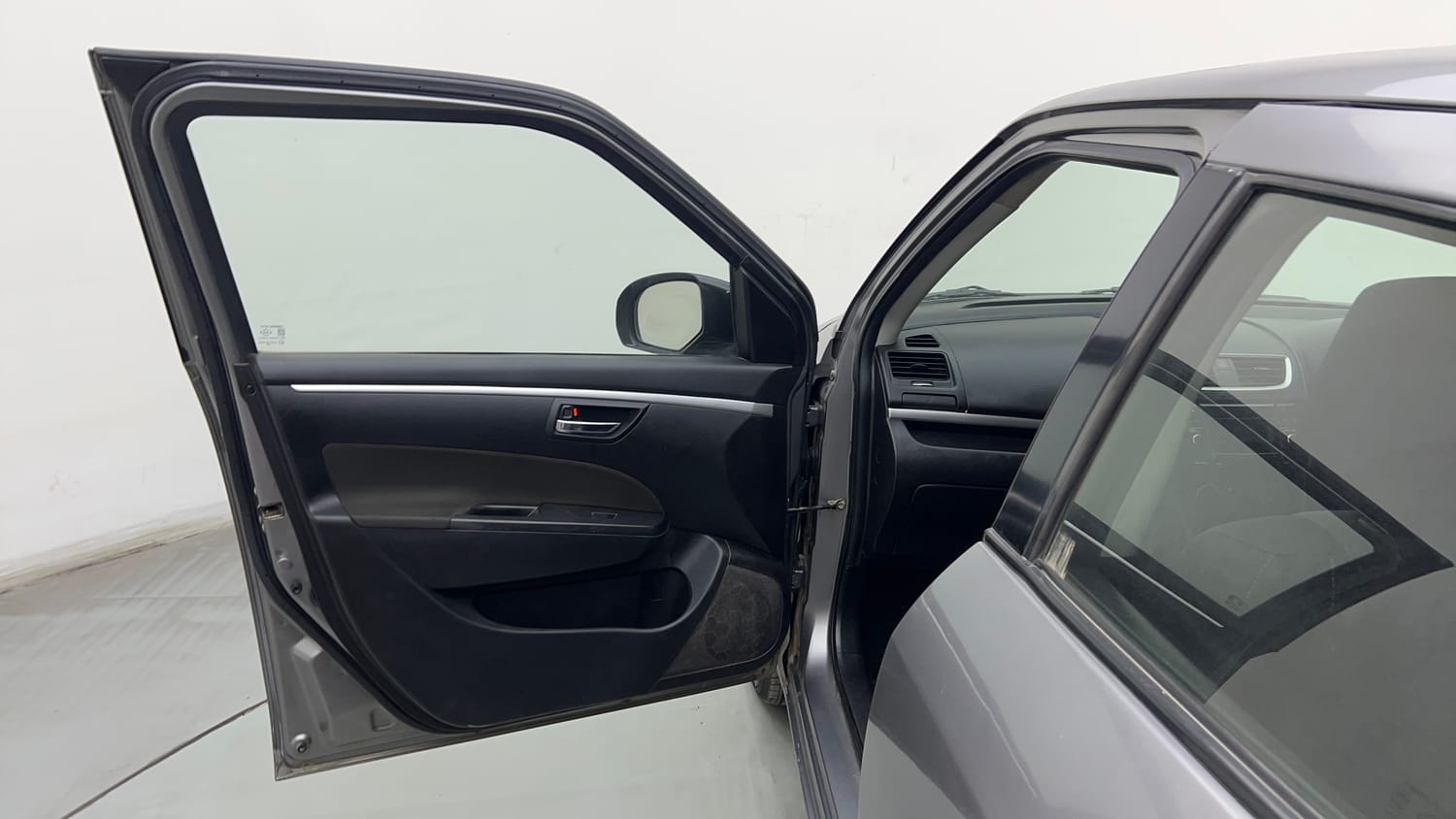Used 2015 Maruti Suzuki Swift VXi Petrol Manual interior LEFT FRONT DOOR OPEN VIEW