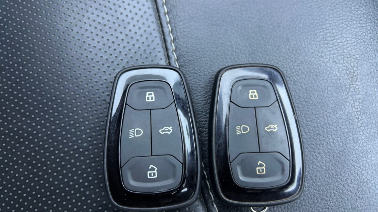 Used 2022 Tata Tigor XZ Plus CNG Cng Manual extra CAR KEY VIEW