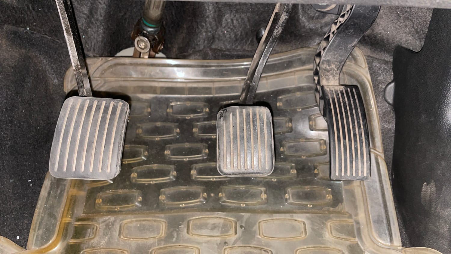 Used 2016 Hyundai Xcent SX 1.2 Petrol Manual interior PEDALS VIEW