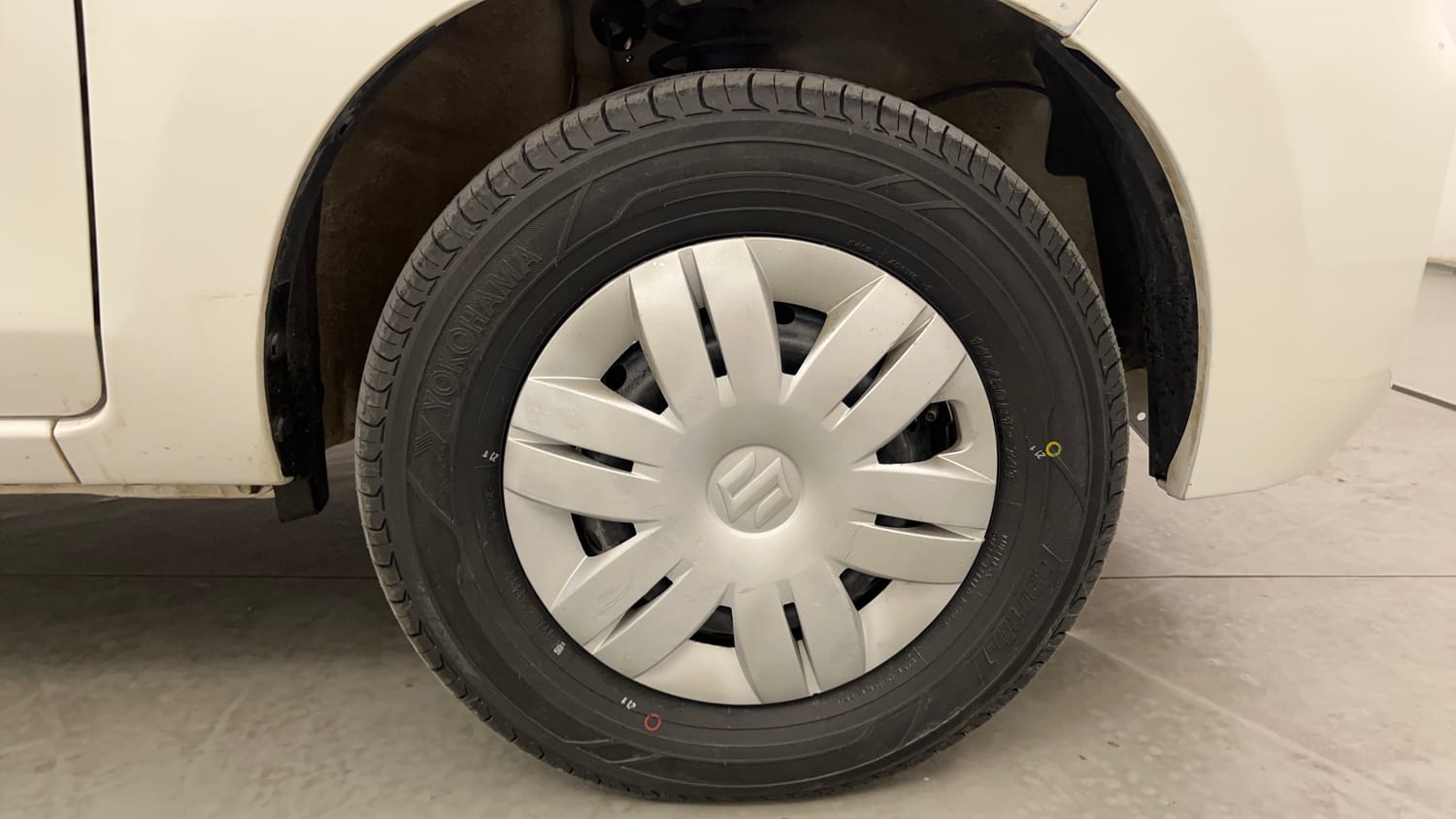 Used 2020 Maruti Suzuki Alto 800 LXi Petrol Manual tyres RIGHT FRONT TYRE RIM VIEW