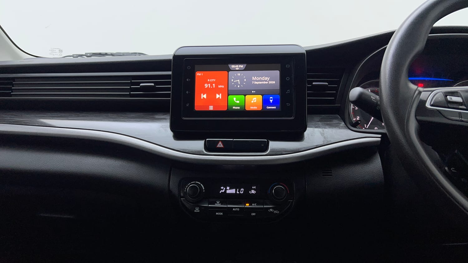 Used 2023 Maruti Suzuki XL6 Zeta MT CNG Cng Manual interior MUSIC SYSTEM & AC CONTROL VIEW