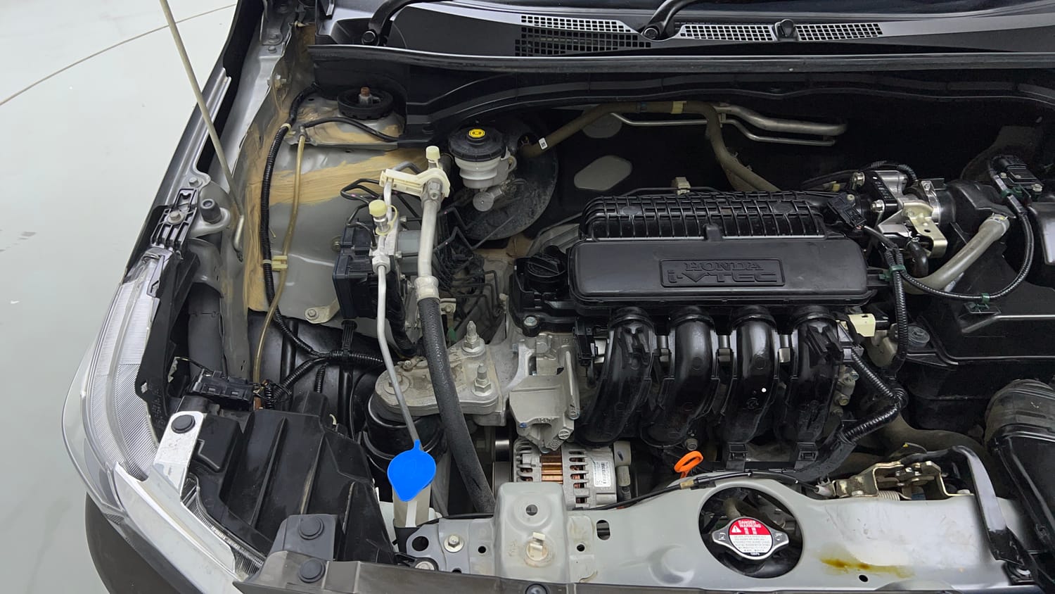 Used 2022 Honda Amaze VX CVT 1.2 Petrol Petrol Automatic engine ENGINE RIGHT SIDE VIEW