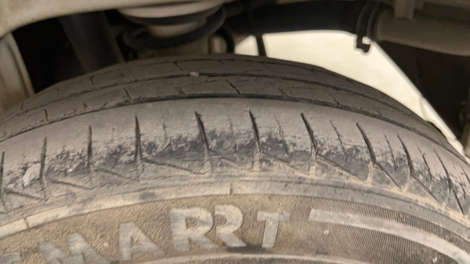 Used 2020 Maruti Suzuki Alto 800 LXi Petrol Manual tyres LEFT REAR TYRE TREAD VIEW