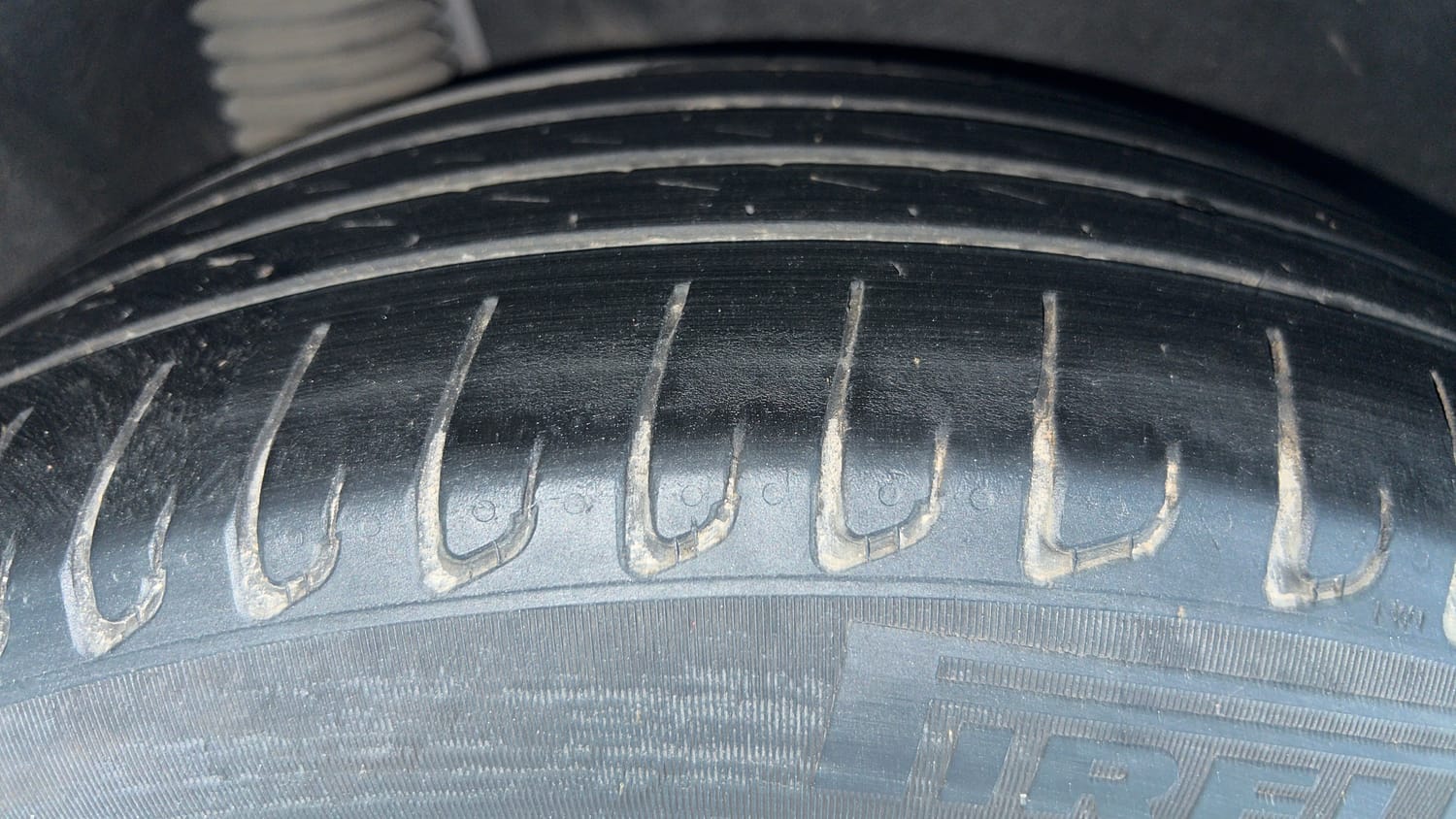 Used 2025 Mercedes-Benz A-Class Limousine 200 Petrol Automatic tyres RIGHT REAR TYRE TREAD VIEW