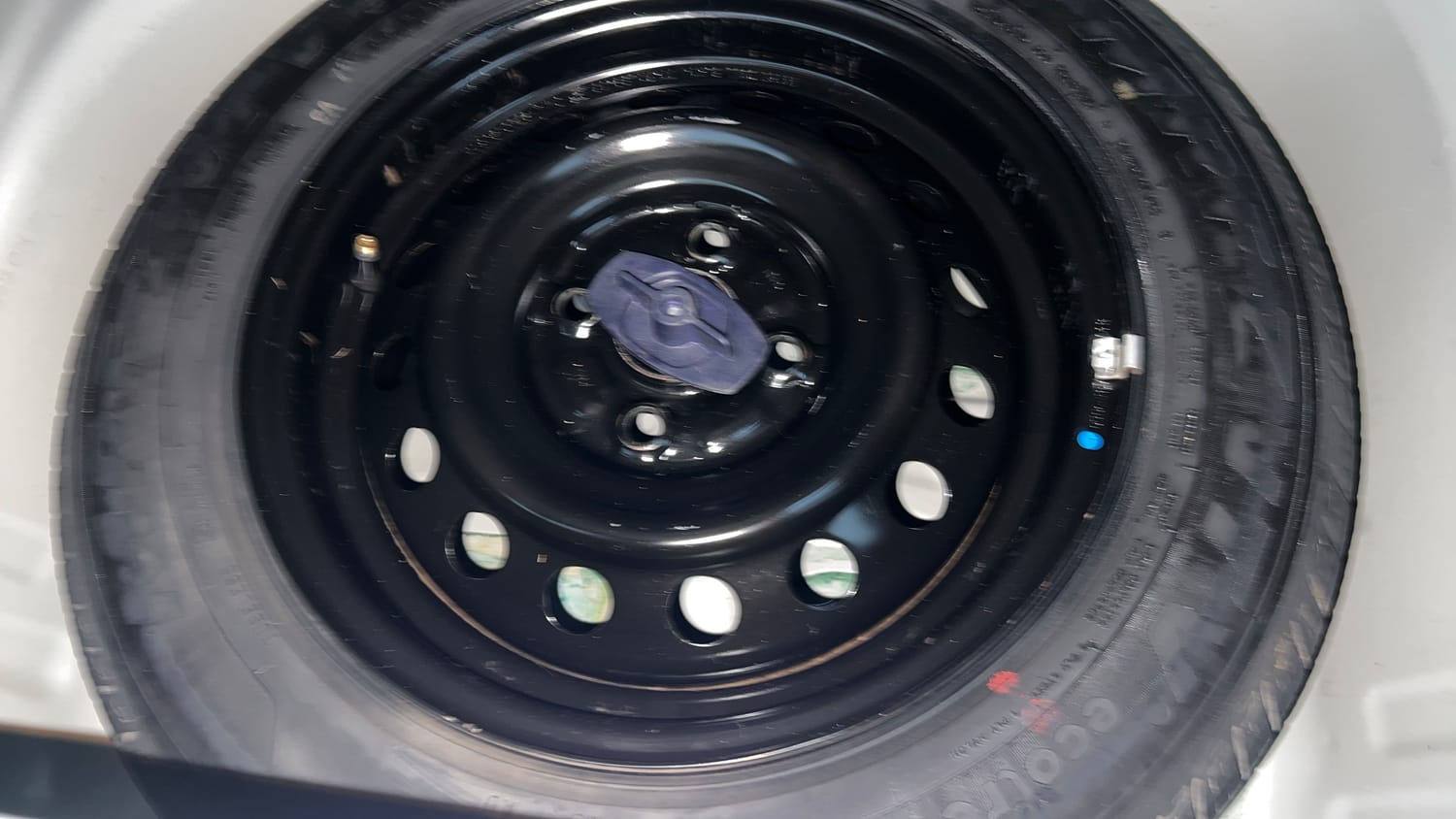 Used 2022 Maruti Suzuki Wagon R VXI 1.0 Petrol Manual tyres SPARE TYRE VIEW