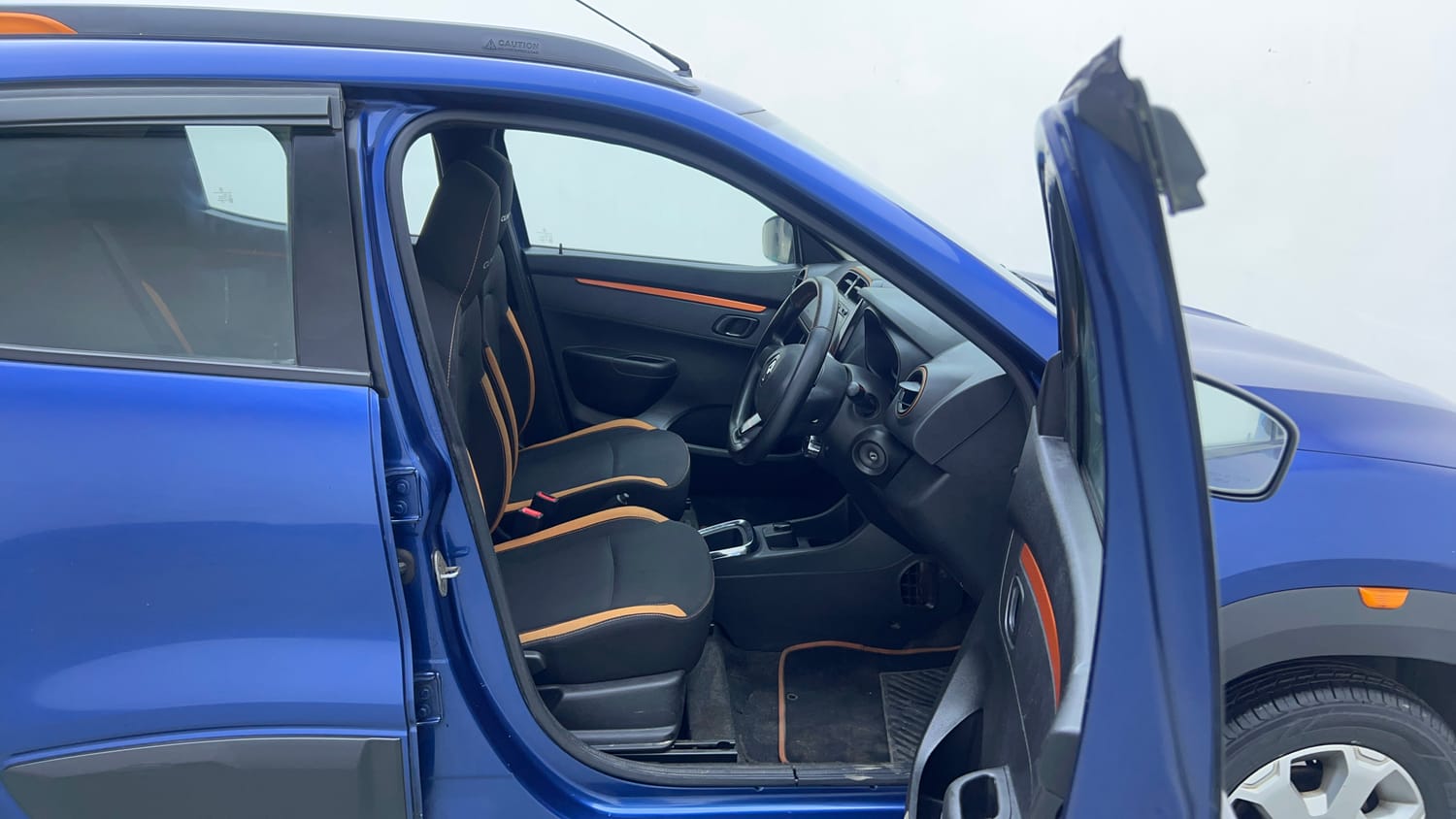 Used 2017 Renault Kwid CLIMBER 1.0 AMT Petrol Automatic interior RIGHT SIDE FRONT DOOR CABIN VIEW