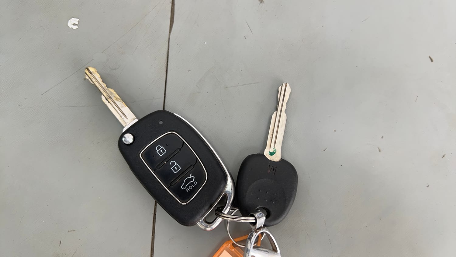 Used 2024 Hyundai Exter S 1.2 MT Hy-CNG Duo Cng Manual extra CAR KEY VIEW