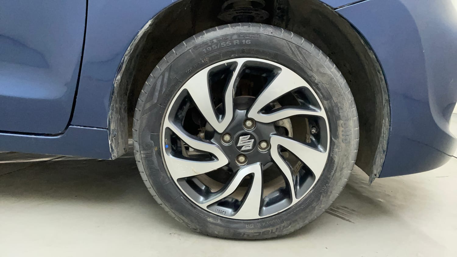 Used 2019 Maruti Suzuki Baleno Alpha Automatic Petrol Automatic tyres RIGHT FRONT TYRE RIM VIEW