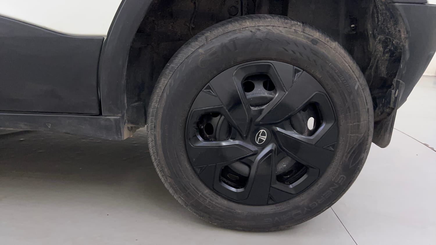 Used 2025 Tata Punch Adventure Plus AMT Petrol Automatic tyres LEFT REAR TYRE RIM VIEW