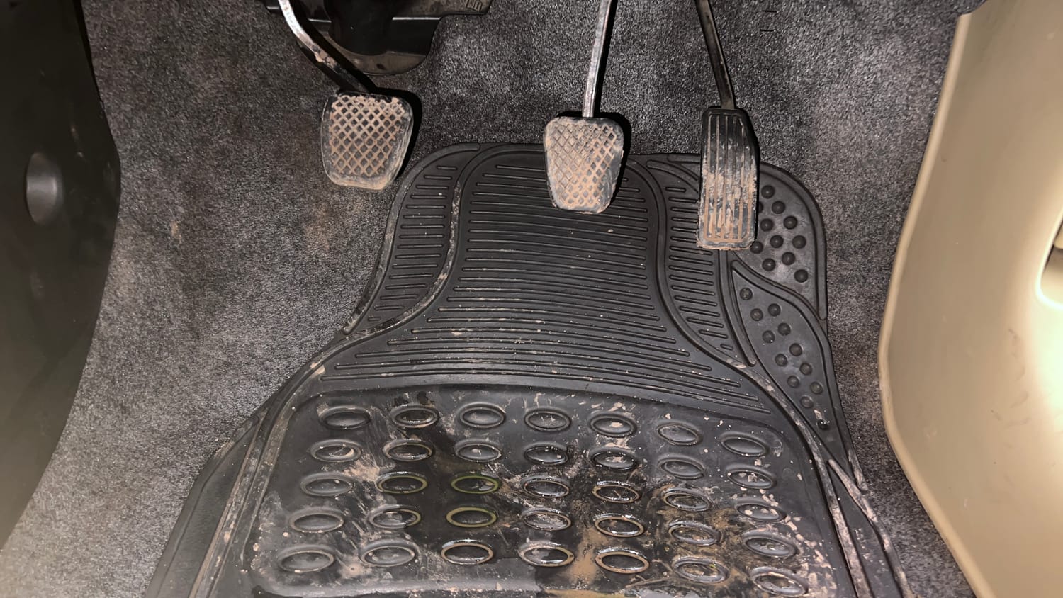 Used 2015 Honda Amaze 1.2 S i-VTEC Petrol Manual interior PEDALS VIEW