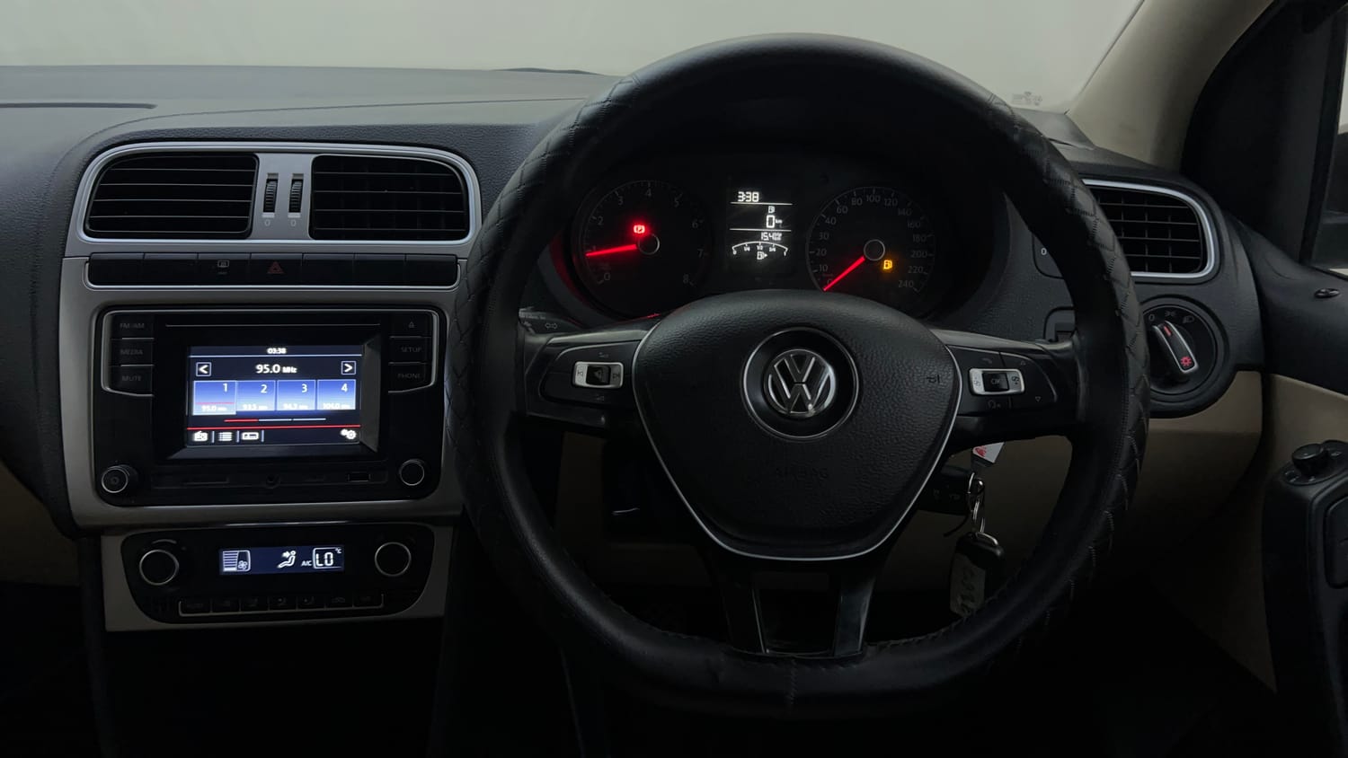 Used 2016 Volkswagen Ameo Highline1.2L (P) Petrol Manual interior STEERING VIEW