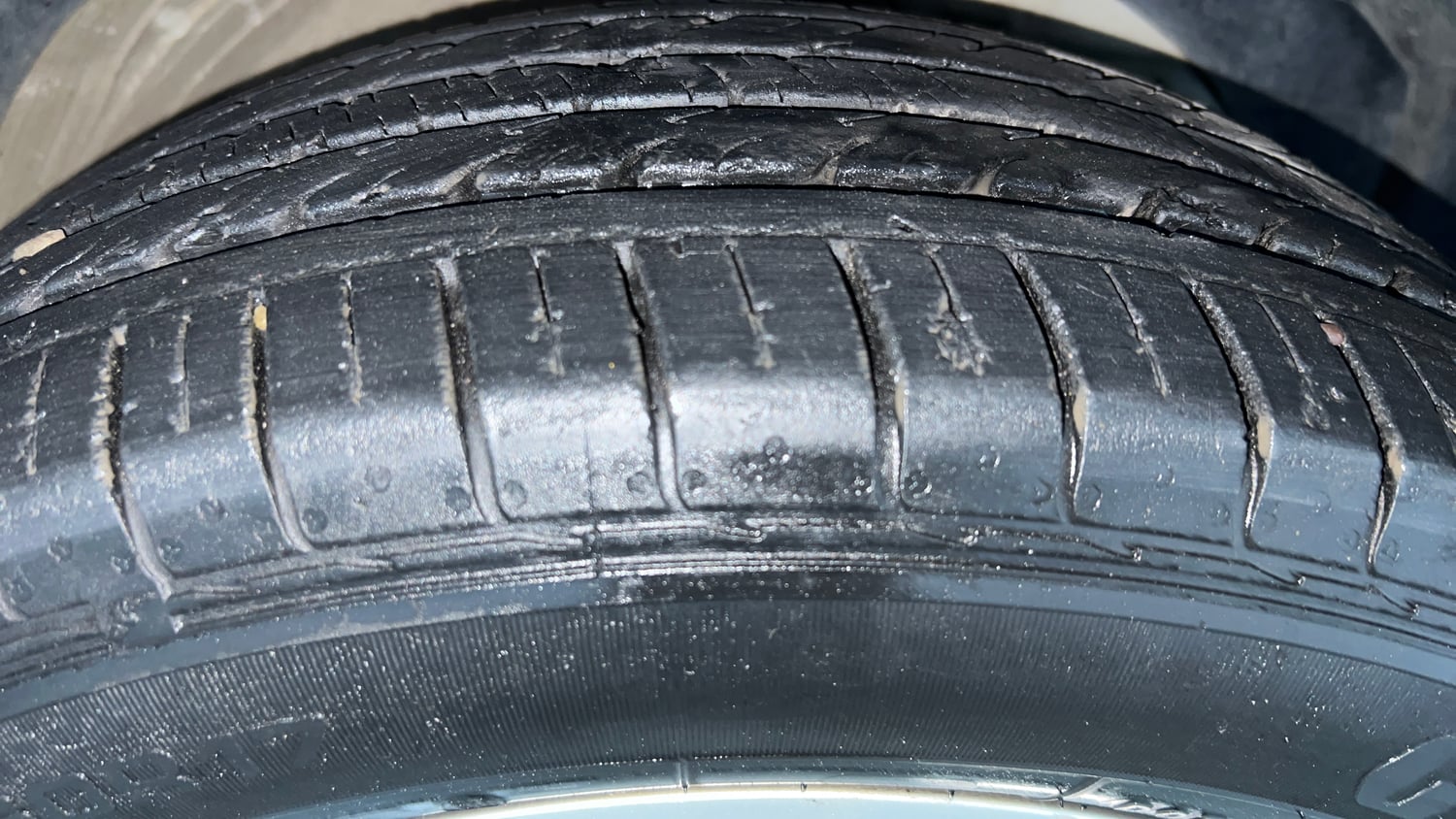 Used 2021 MG Motors Hector Super 1.5 Petrol Turbo MT Petrol Manual tyres RIGHT FRONT TYRE TREAD VIEW
