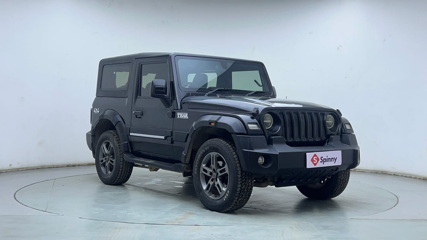 Used 2022 mahindra Thar LX Hard Top Diesel AT 4WD Diesel Automatic exterior RIGHT FRONT CORNER VIEW