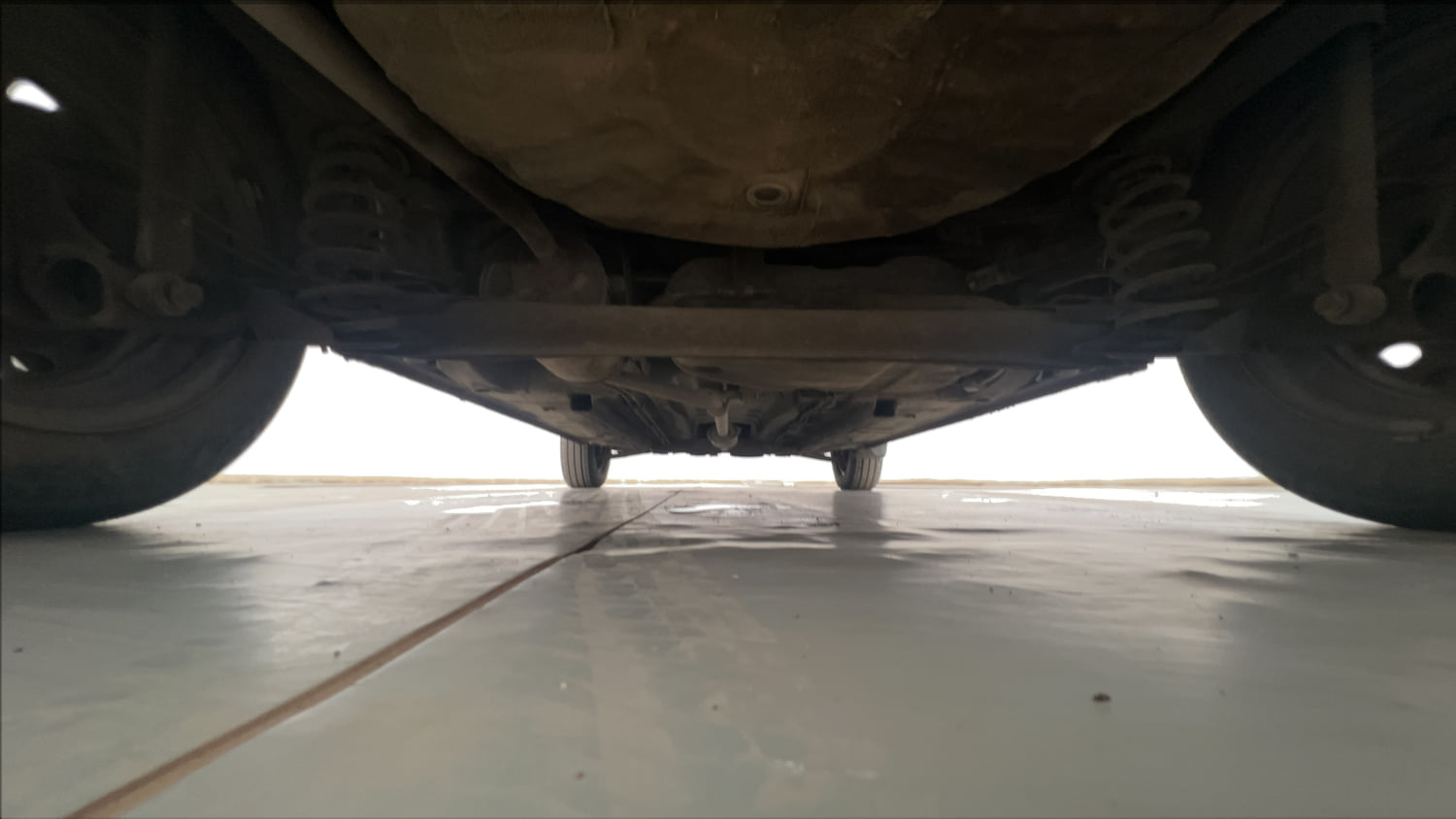 Used 2020 Renault Kwid RXL Petrol Manual extra REAR UNDERBODY VIEW (TAKEN FROM REAR)