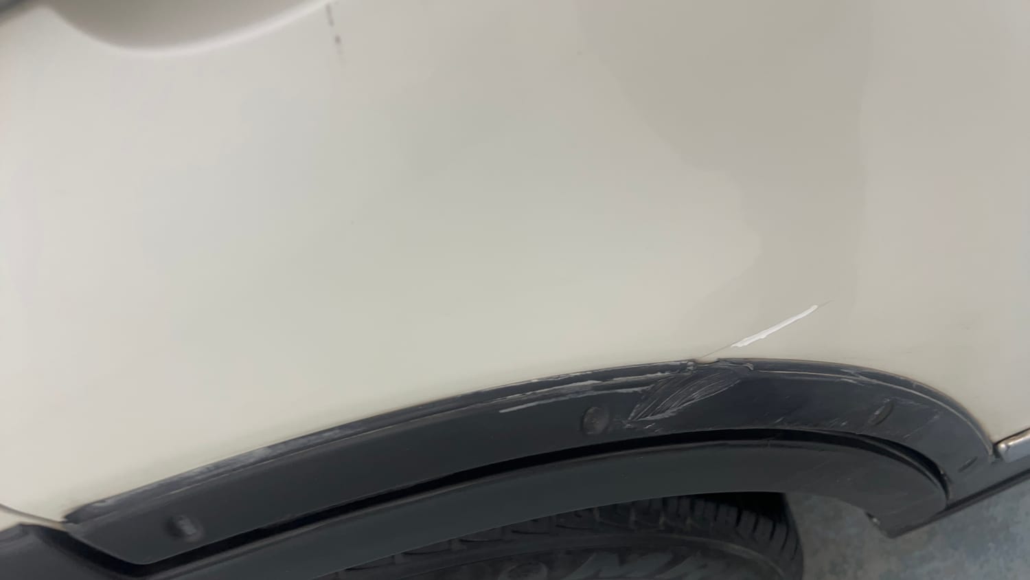 Used 2017 Maruti Suzuki Vitara Brezza LDi (O) Diesel Manual dents MINOR SCRATCH