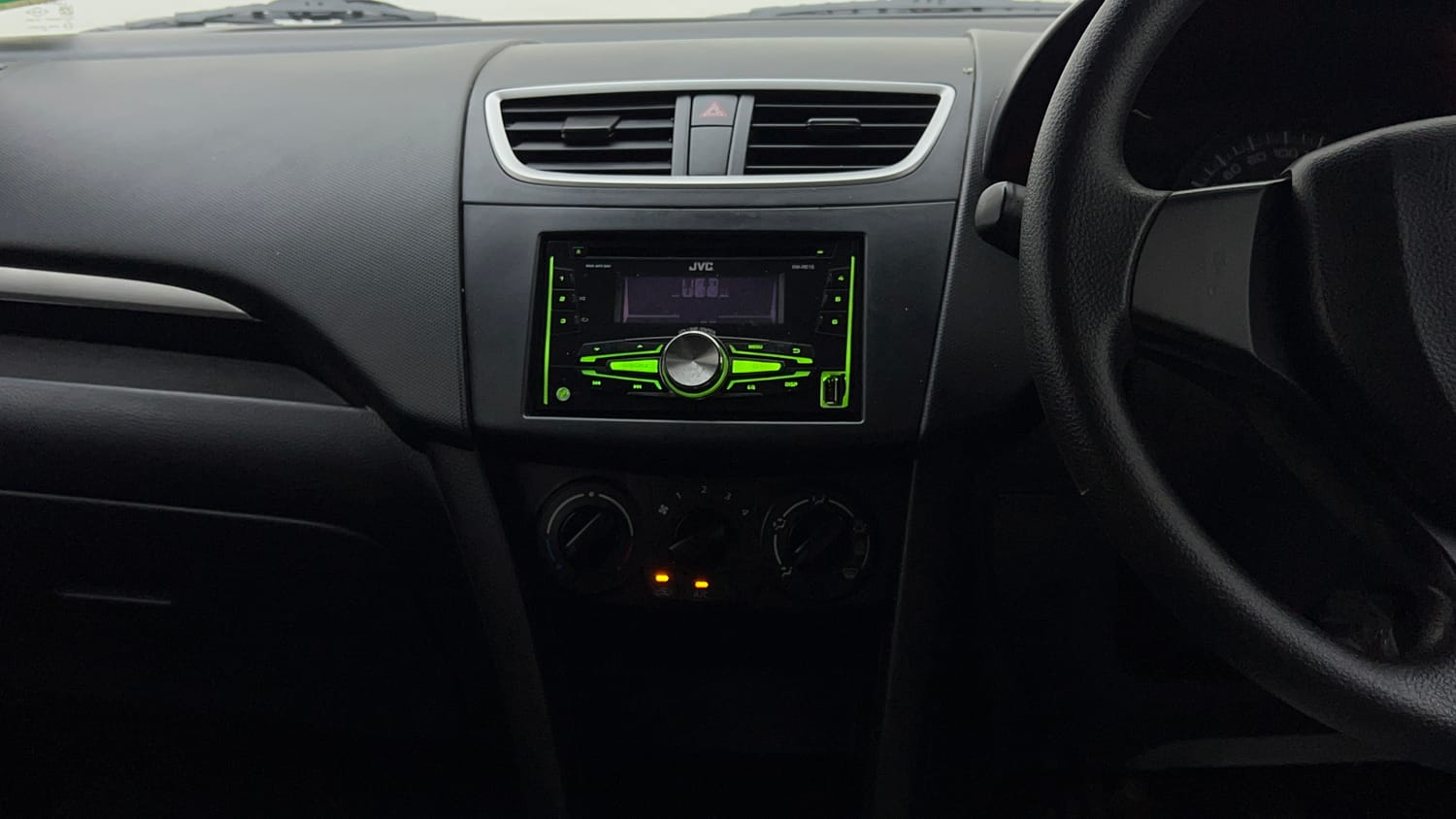 Used 2015 Maruti Suzuki Swift Lxi (O) Petrol Manual interior MUSIC SYSTEM & AC CONTROL VIEW